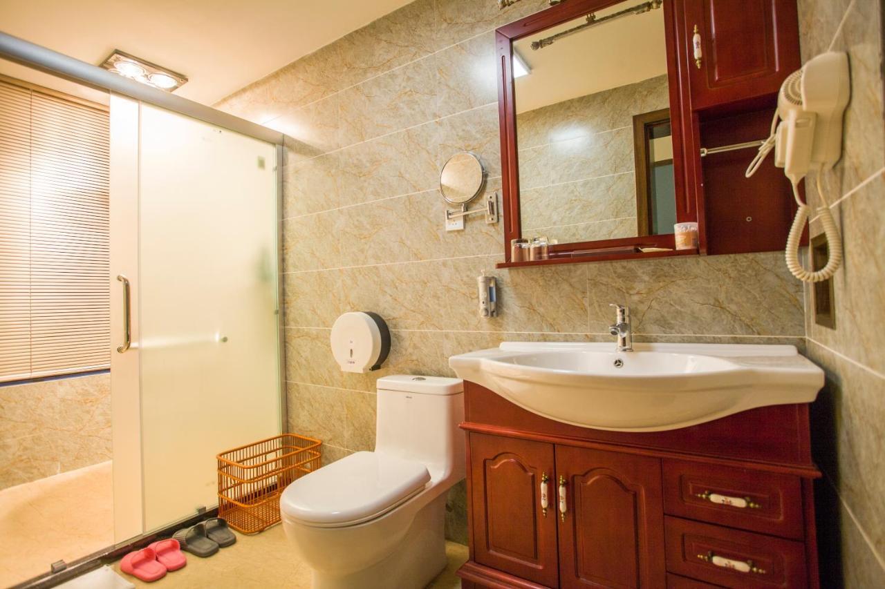 Oak Inn Лицзян Экстерьер фото