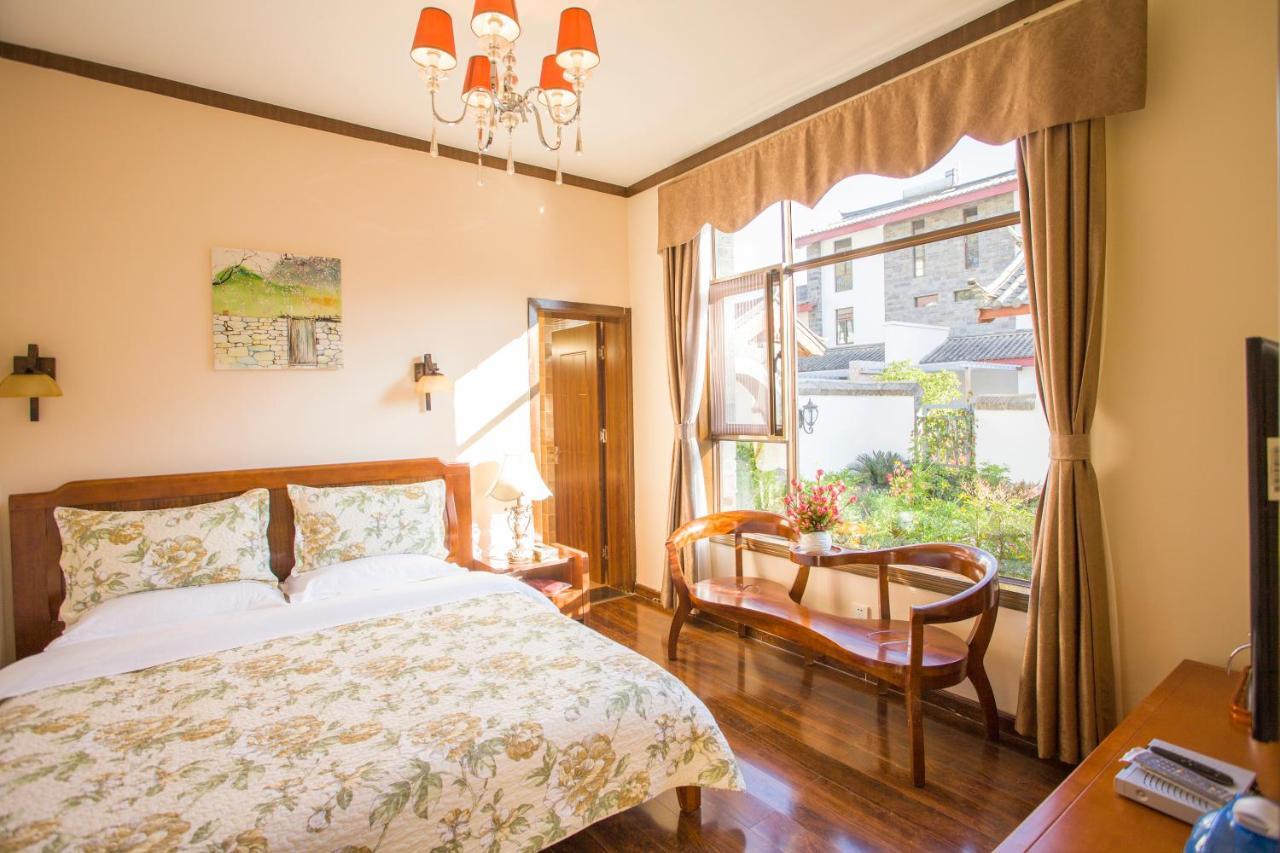 Oak Inn Лицзян Экстерьер фото