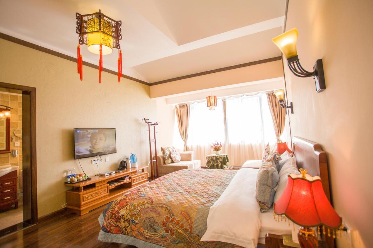 Oak Inn Лицзян Экстерьер фото