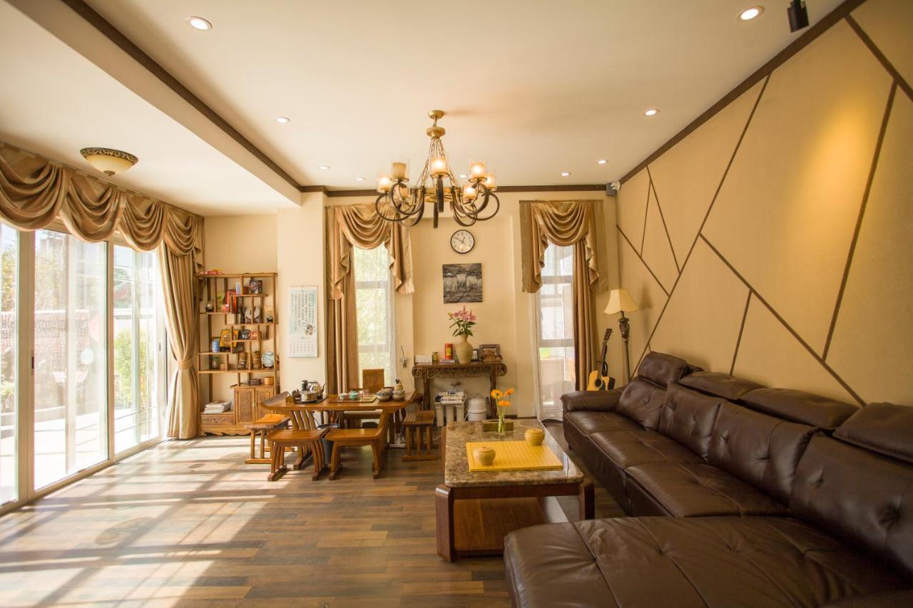 Oak Inn Лицзян Экстерьер фото
