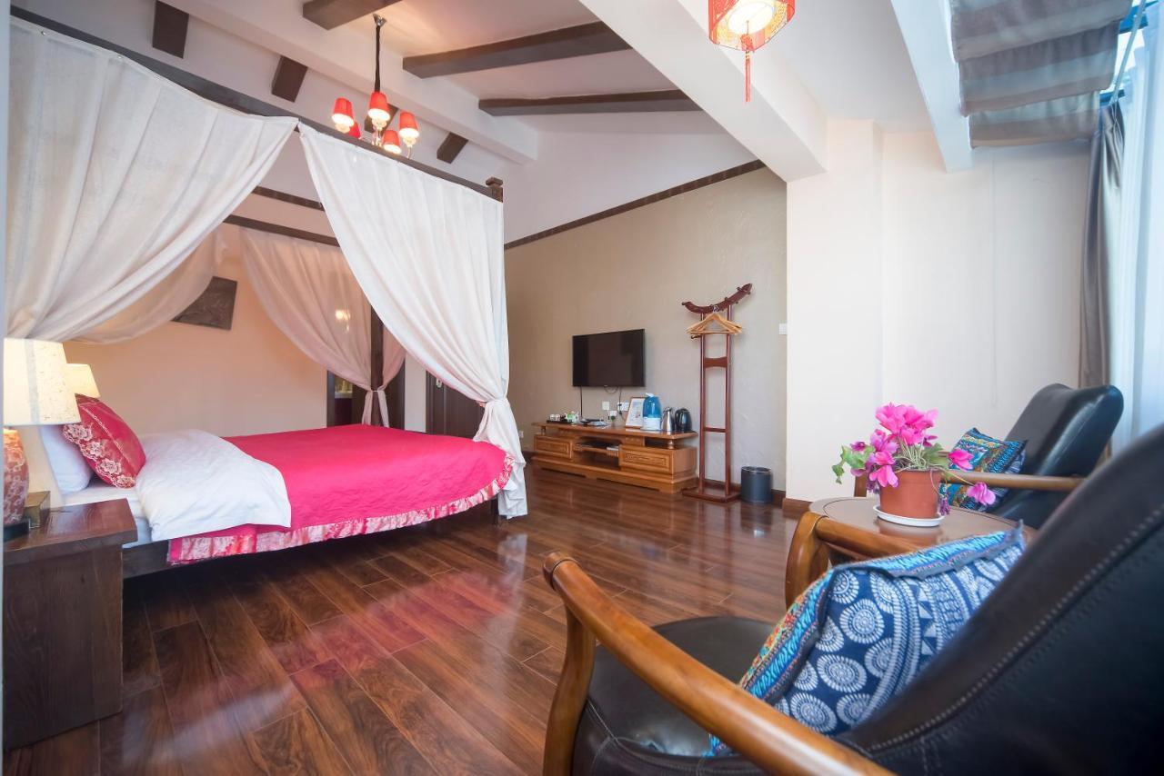 Oak Inn Лицзян Экстерьер фото